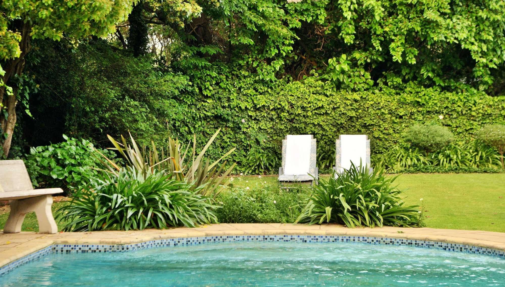 La Vieille Ferme Hotel Johannesburg Exterior photo